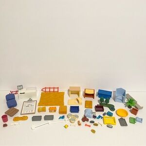 Playmobil Accessories Lot Vet Hospital Barn Critter Dollhouse Figure Bundle Toys
